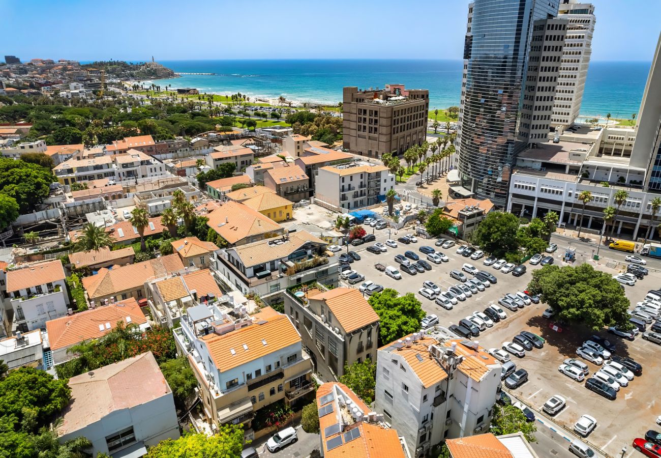Apartment in Tel Aviv - Jaffa - Penthouse & Jacuzzi in Neve Tzedek by FeelHome