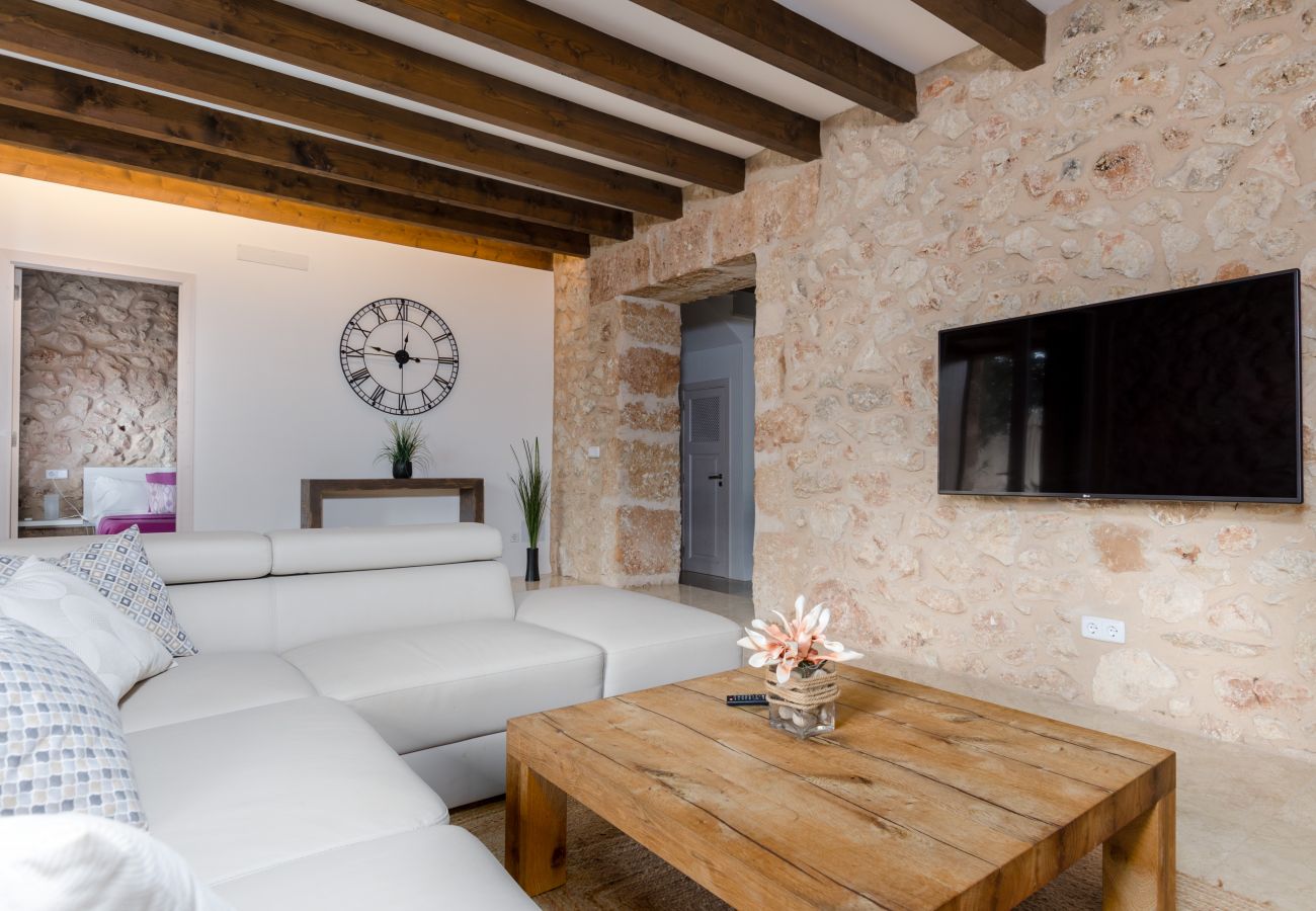 Cottage in Sant Llorenç Des Cardassar - YourHouse Sa Riba, beautiful stone finca with private pool