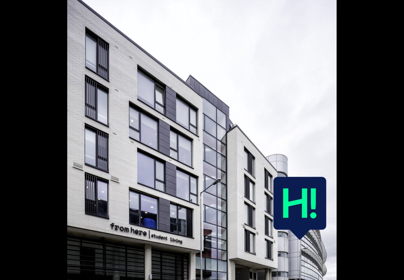 Aparthotel in Galway City - Eyre Sq 5 Peron Accessible Apartment