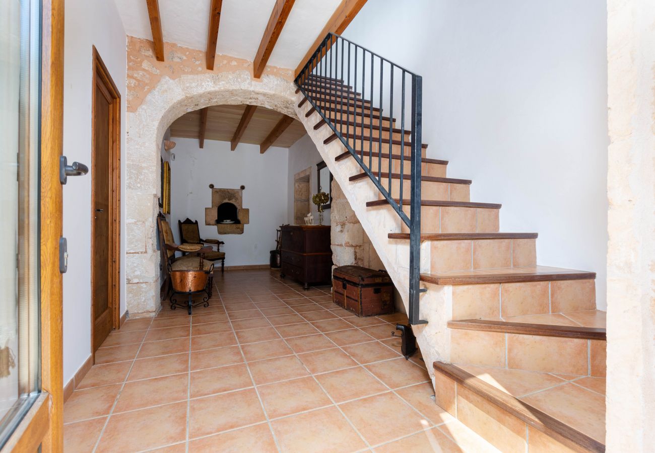 Farm stay in Campos - YourHouse Son Sala farm stay, apartment with shared pool