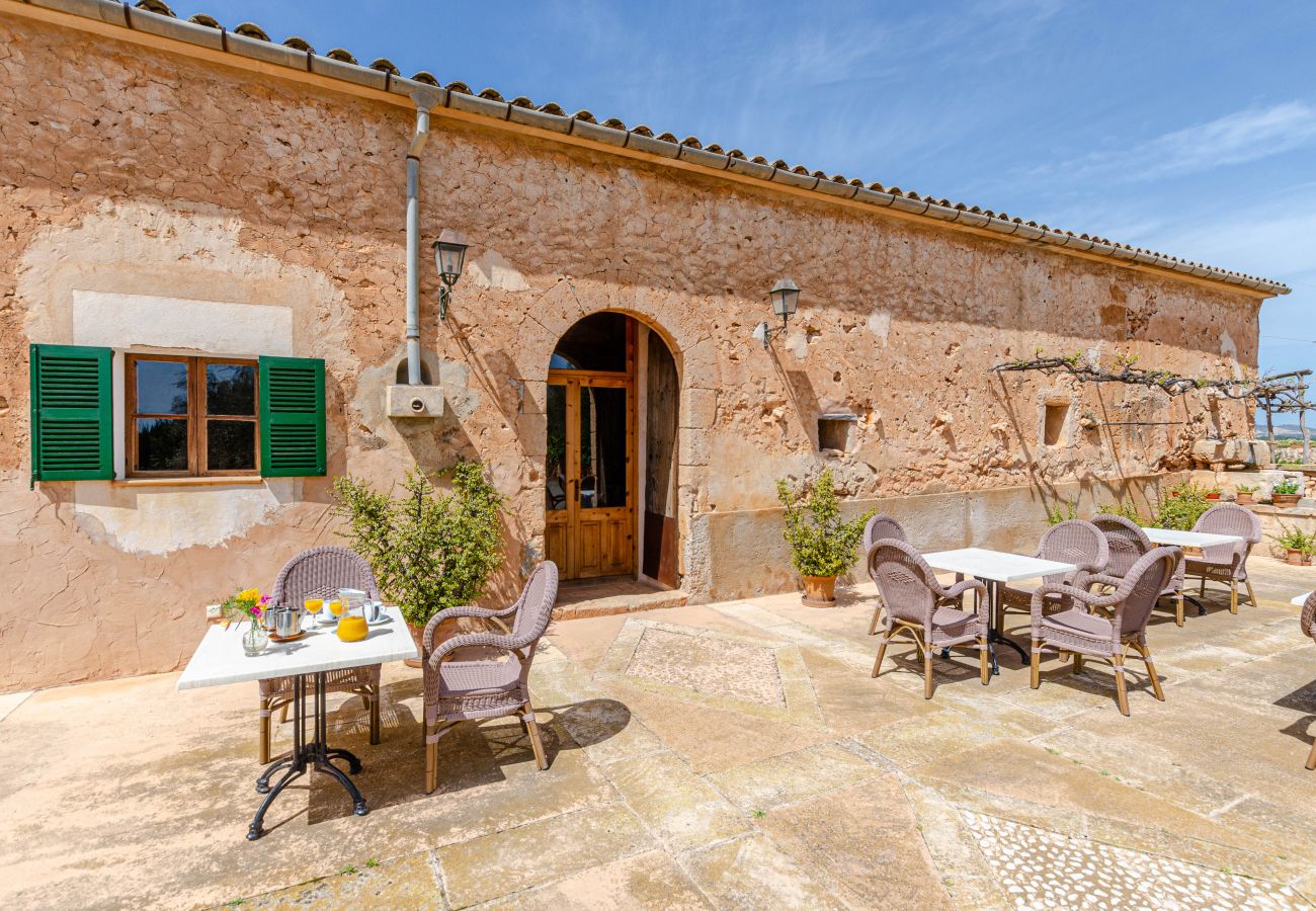 Farm stay in Campos - YourHouse Son Sala farm stay, apartment with shared pool