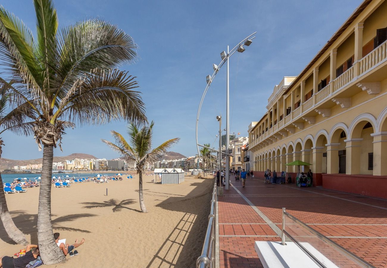 Apartment in Las Palmas de Gran Canaria - Lightbooking next to Canteras Beach 