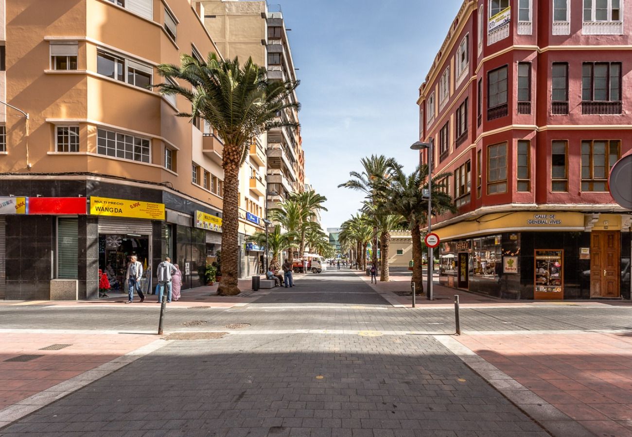 Apartment in Las Palmas de Gran Canaria - Lightbooking next to Canteras Beach 