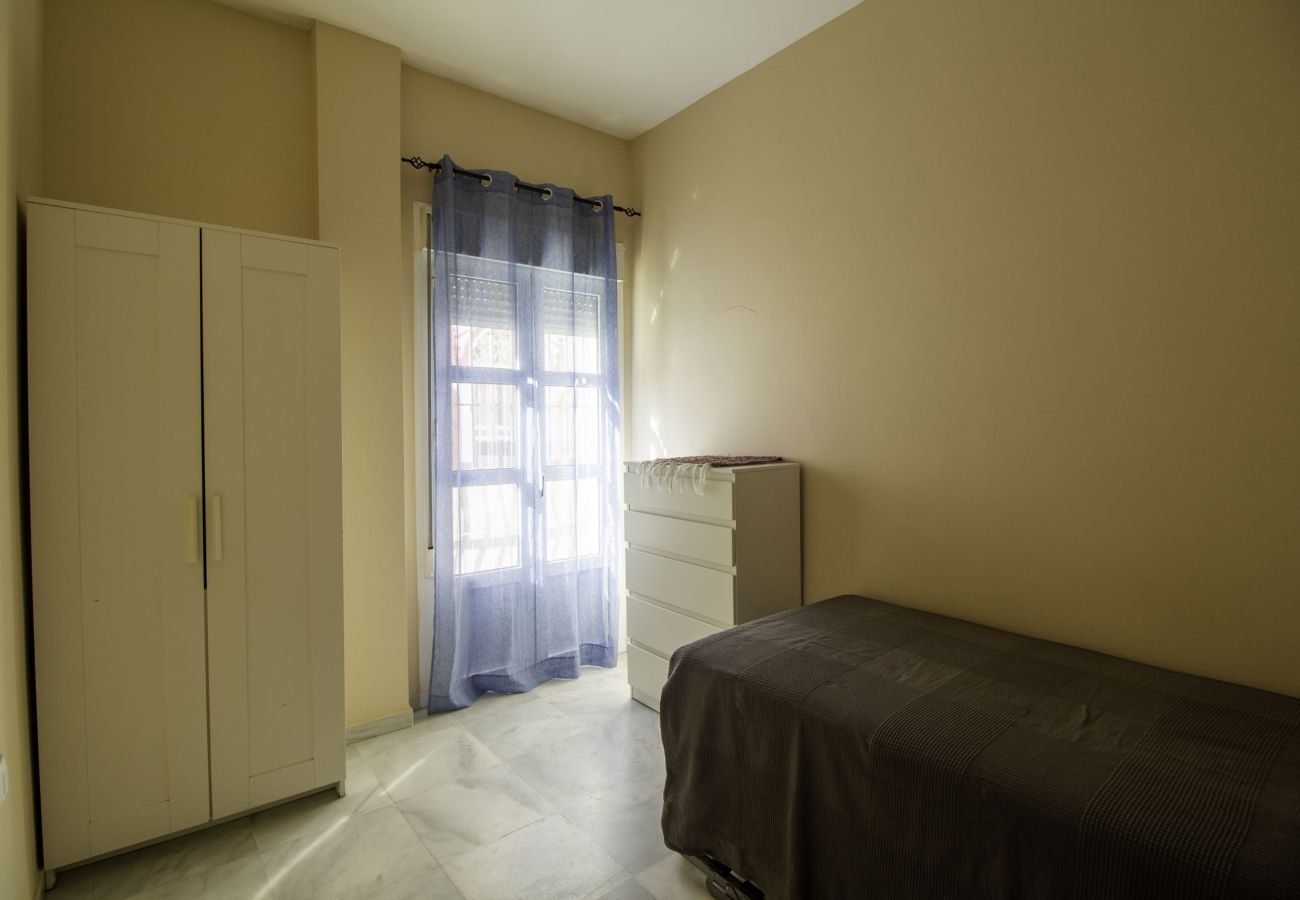 Apartment in San Fernando - Lightbooking Mazarredo San Fernando 