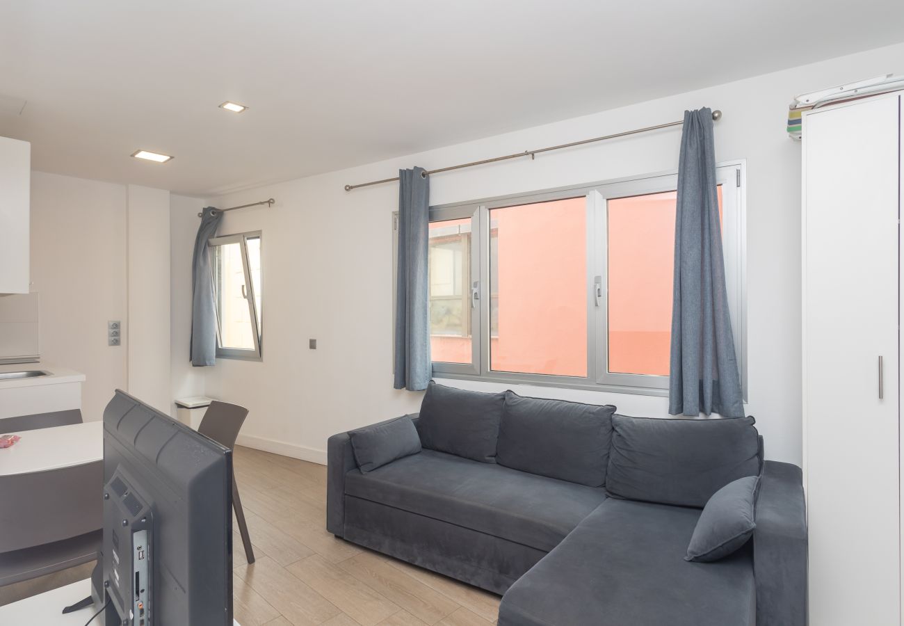 Apartment in Las Palmas de Gran Canaria - Studio 21 with balcony on Las Canteras beach