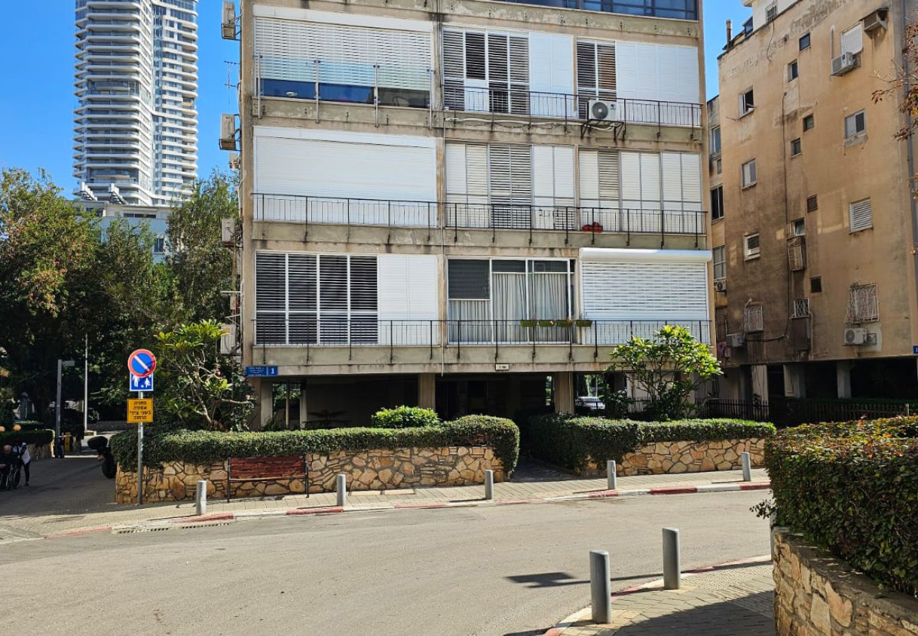 Apartment in Tel Aviv - Jaffa - Charming Old North near Park by FeelHome