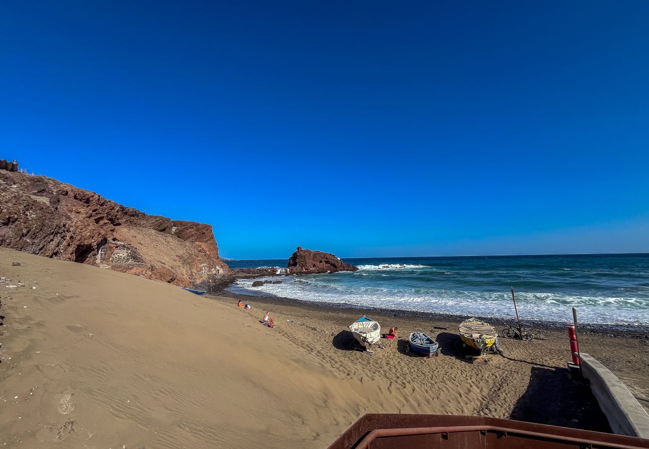 Apartment in Ingenio - El Burrero beach with sea view Lightbooking