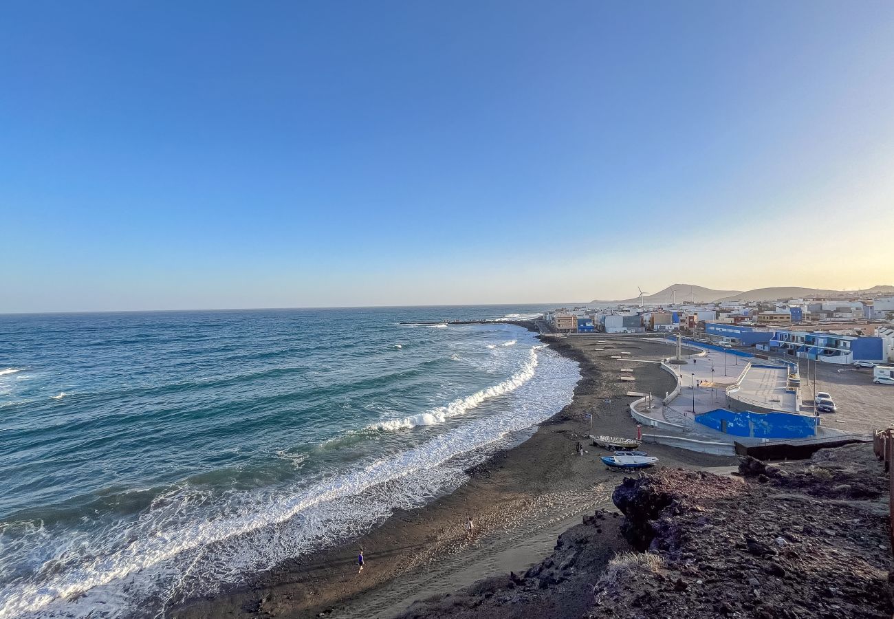 Apartment in Ingenio - El Burrero beach with sea view Lightbooking