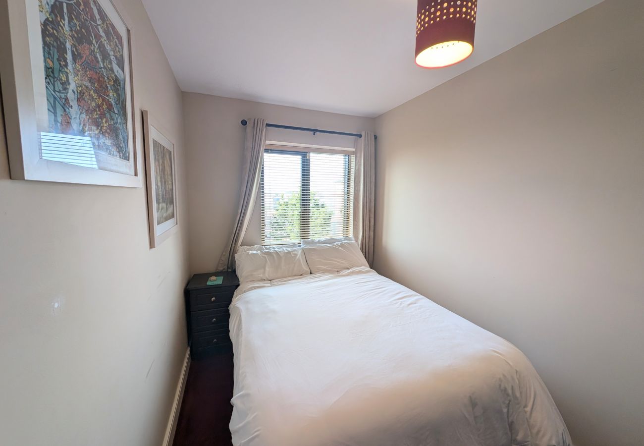Apartment in Dublin - North Dublin Modern 2 Bedroom
