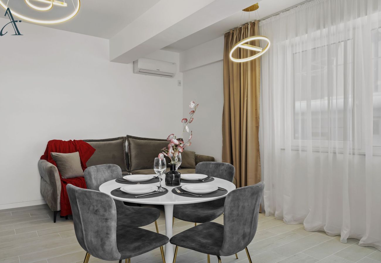 Apartment in Mamaia Nord - Serenity Breeze with Beach View