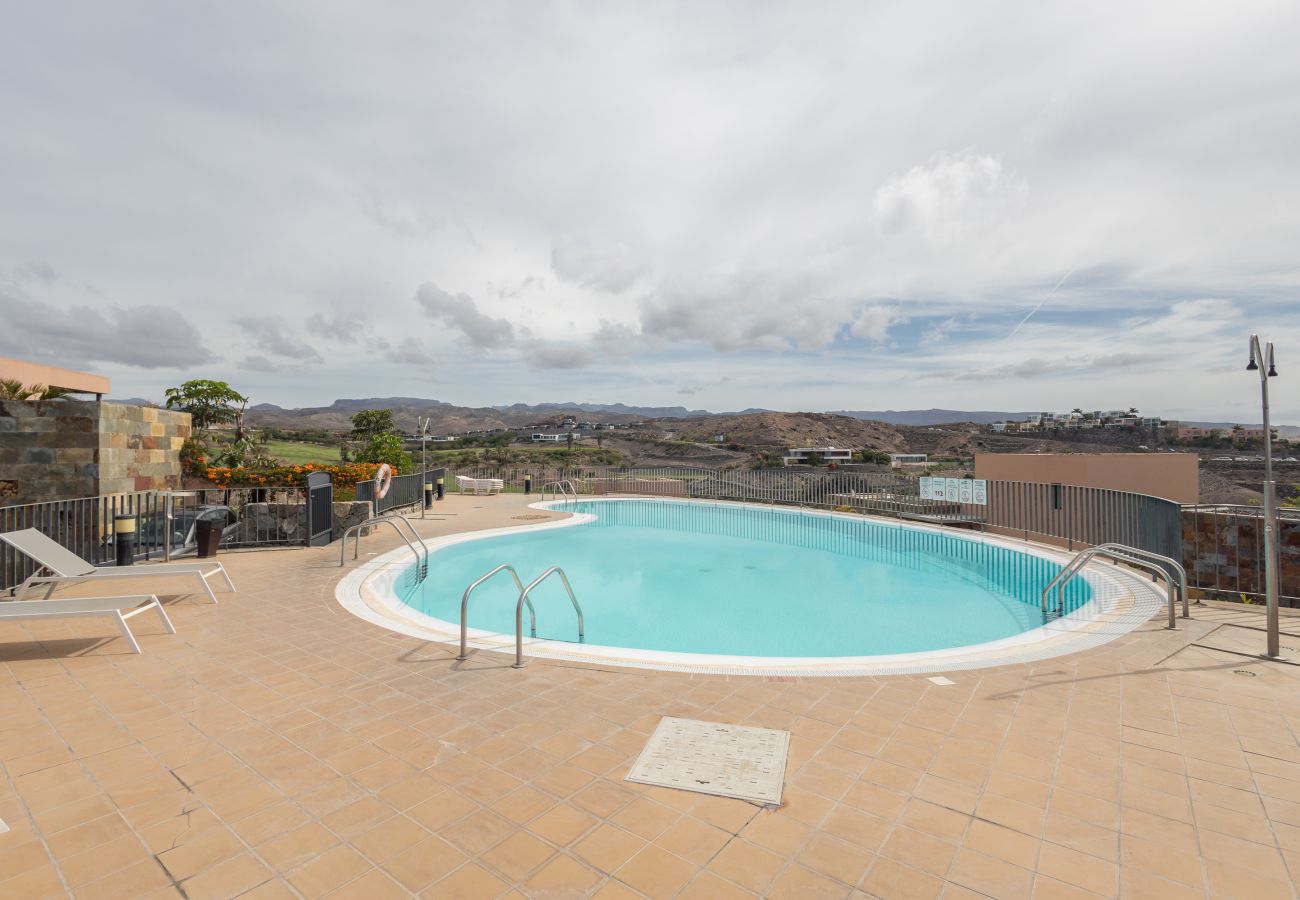 Villa in San Bartolomé de Tirajana - Lightbooking Salobre Los Lagos private pool