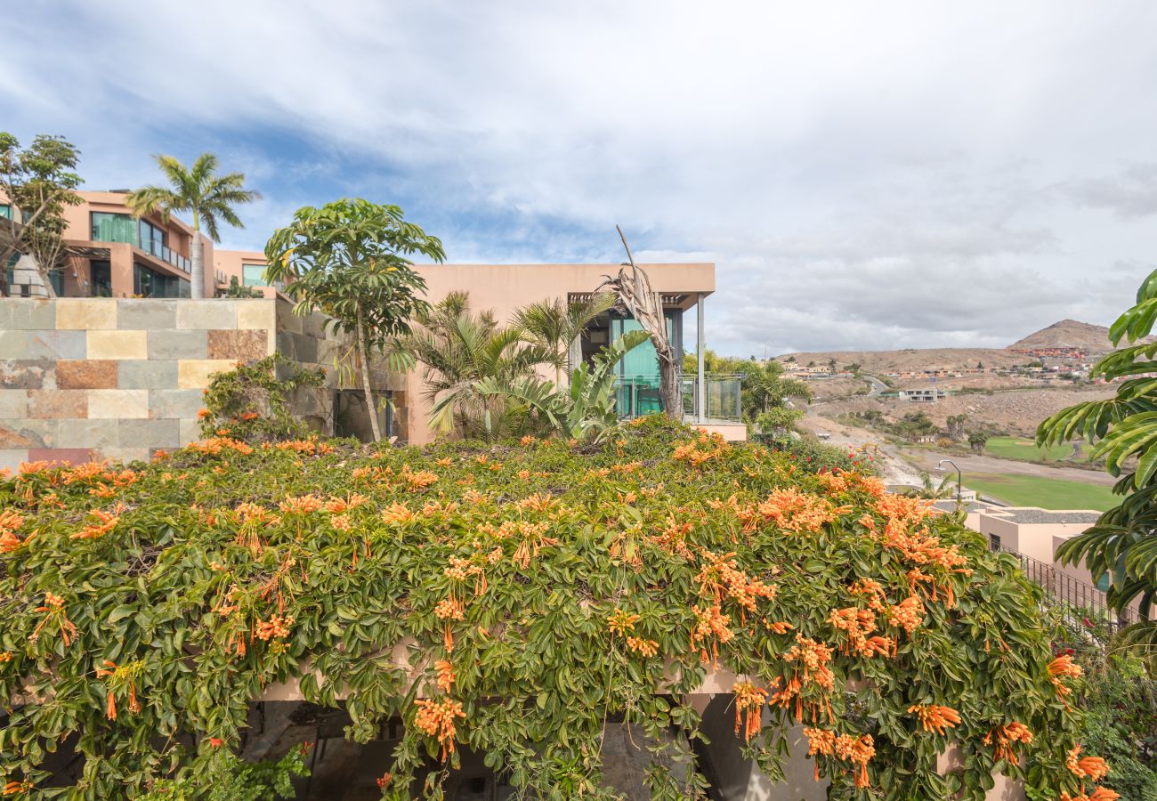 Villa in San Bartolomé de Tirajana - Lightbooking Salobre Los Lagos private pool