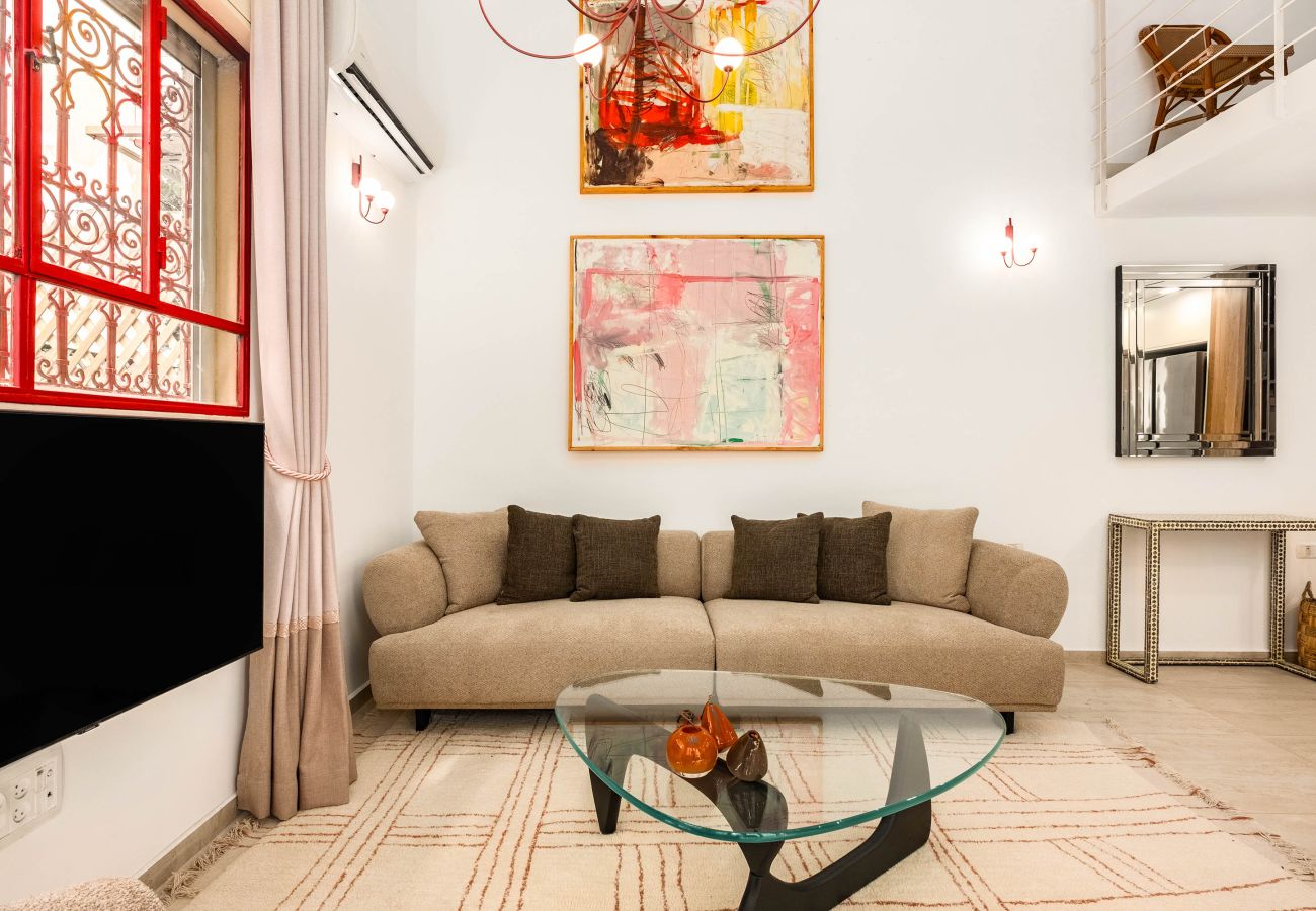 Apartment in Tel Aviv - Jaffa - High End Renovated Duplex near Carmel Market by FeelHome