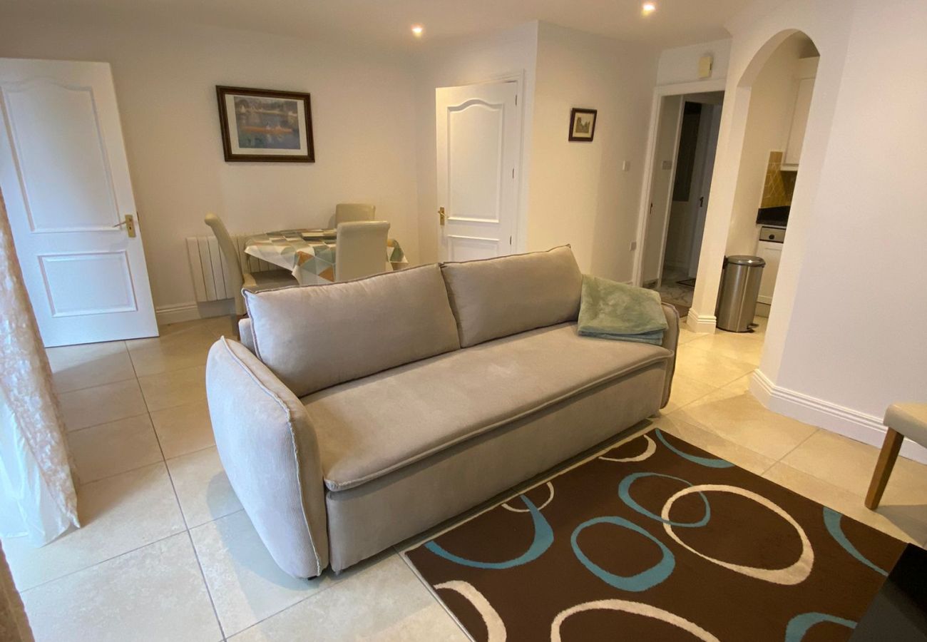 Apartment in Galway City - Salthill Apartment Quiet & Relaxing