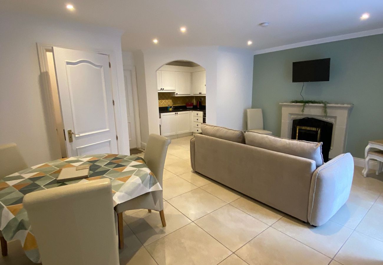 Apartment in Galway City - Salthill Apartment Quiet & Relaxing