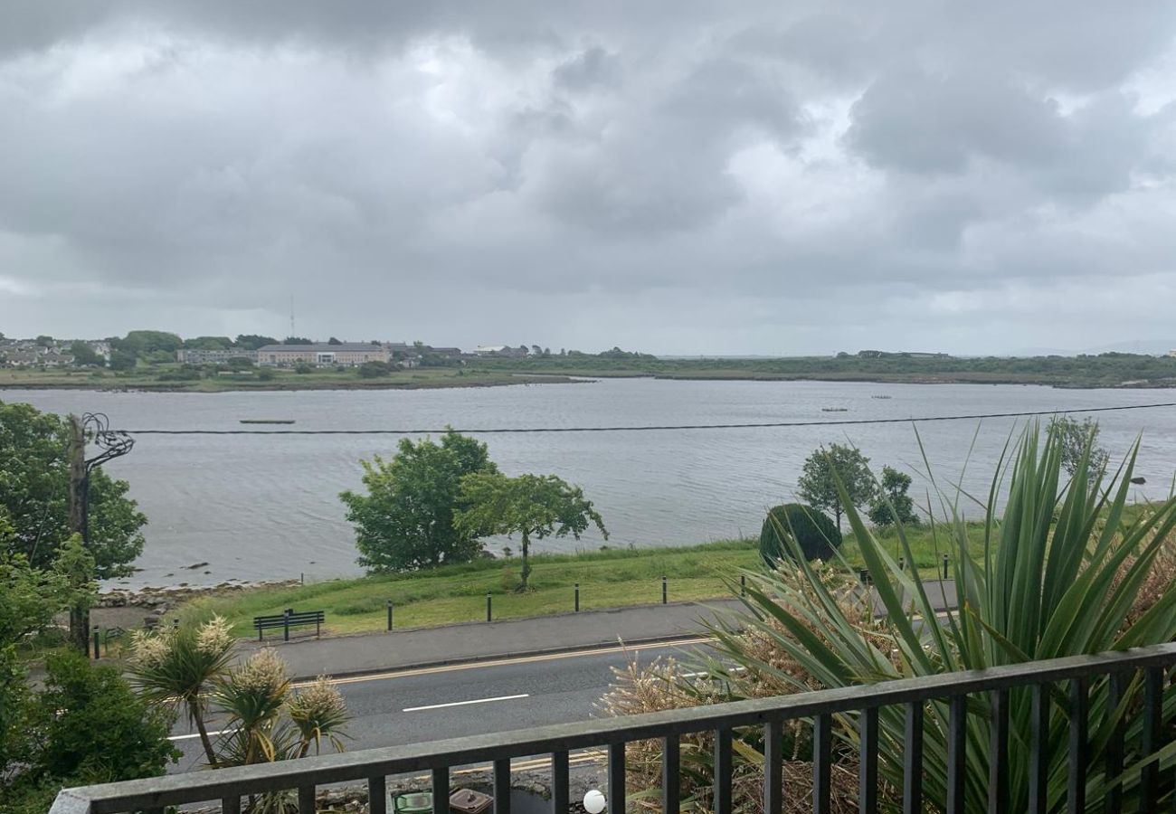 Apartment in Galway City - Lough Atalia View Apartments