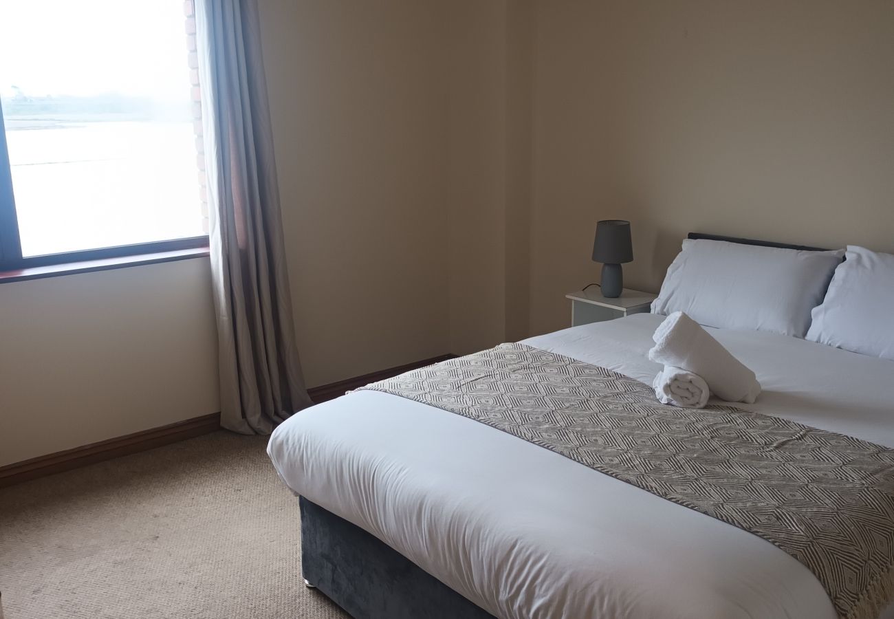 Apartment in Galway City - Lough Atalia View Apartments