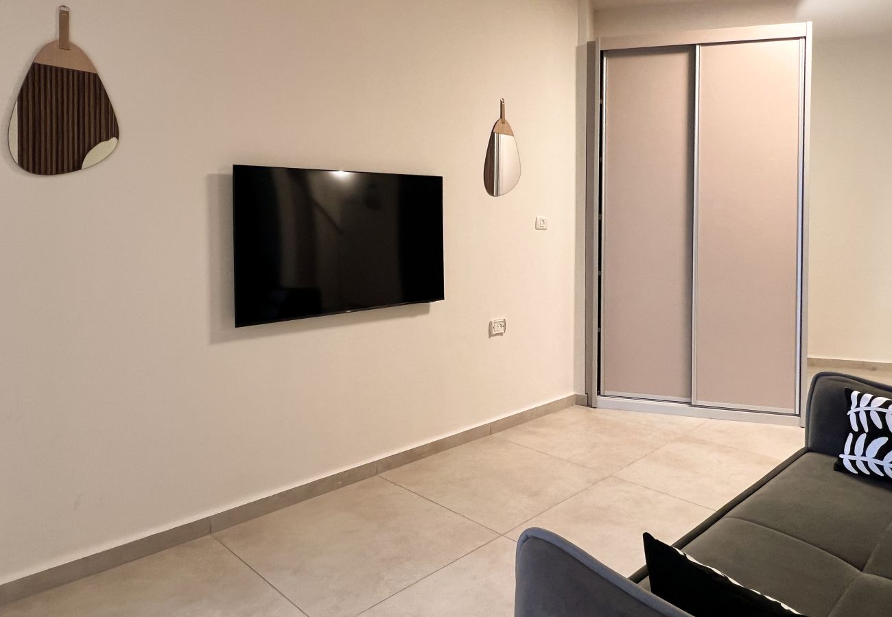 Apartment in Tel Aviv - Jaffa - Refined 3BR Duplex in City Center by FeelHome