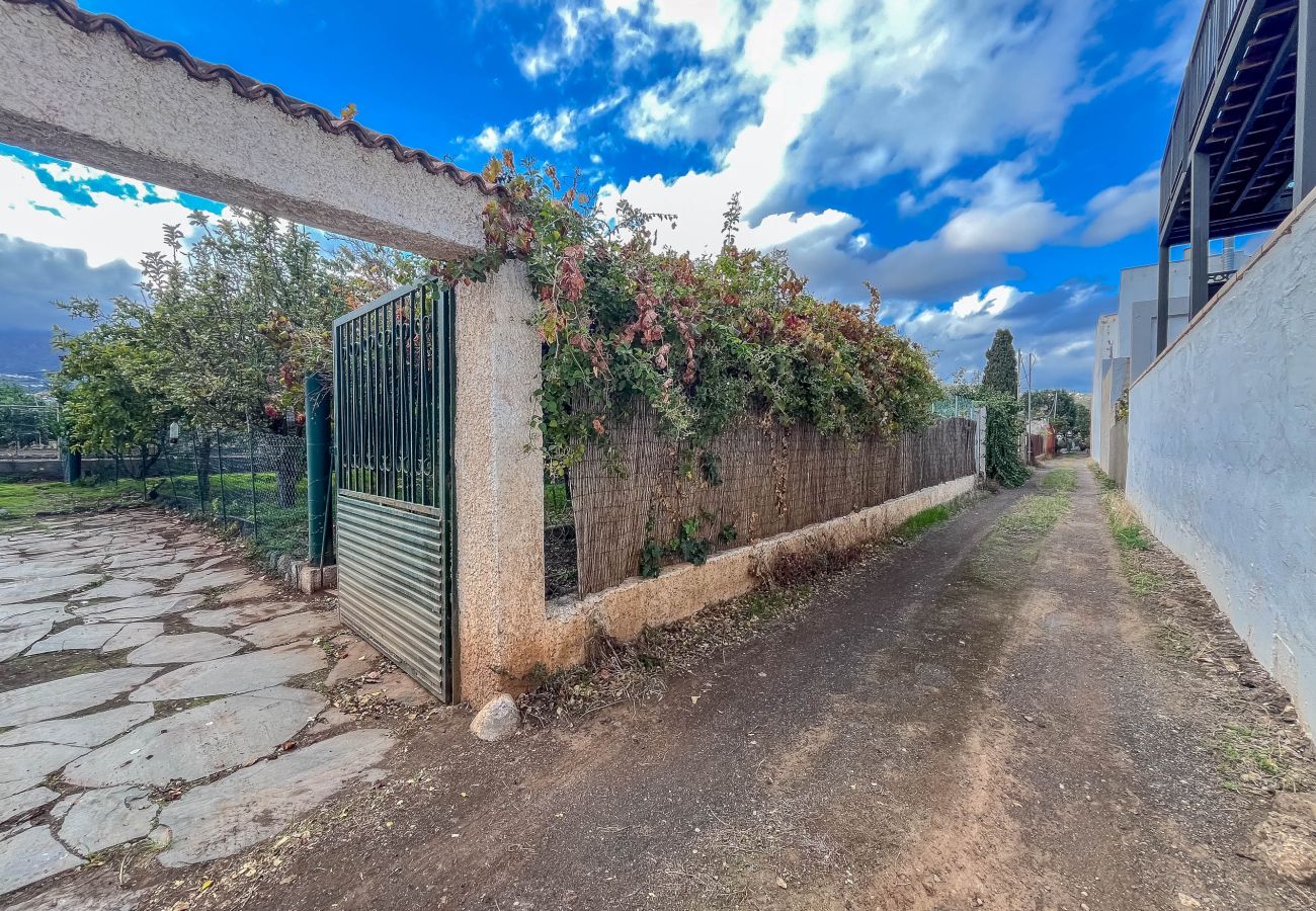 House in Valsequillo - Lightbooking House Matildita with large terrace with barbecue and fruit trees Valsequillo