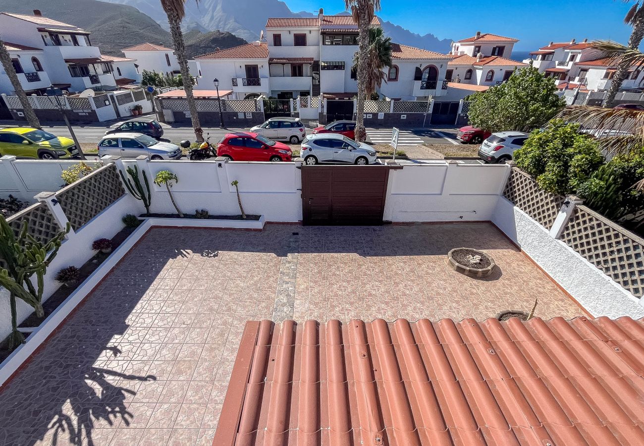 House in Agaete - Agaete El Turman with solarium terrace and private car park