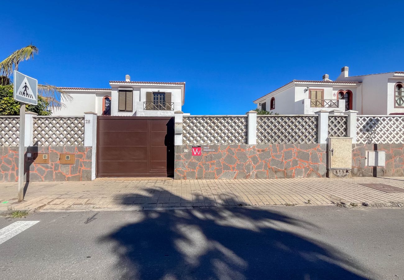 House in Agaete - Agaete El Turman with solarium terrace and private car park