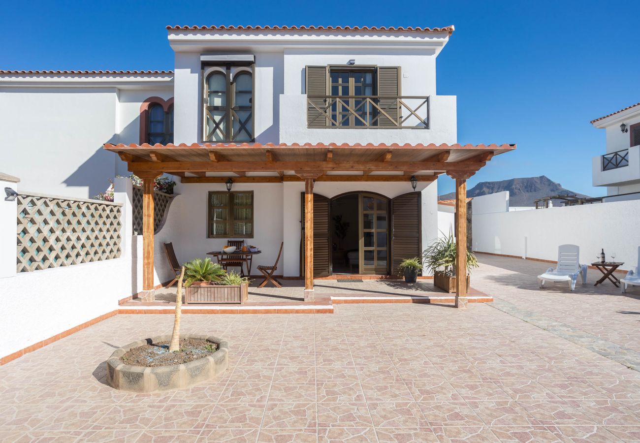 House in Agaete - Agaete El Turman with solarium terrace and private car park