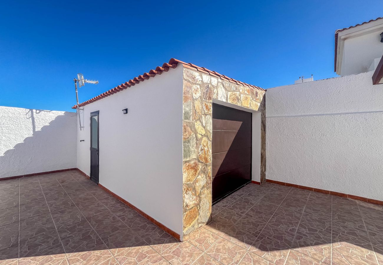 House in Agaete - Agaete El Turman with solarium terrace and private car park